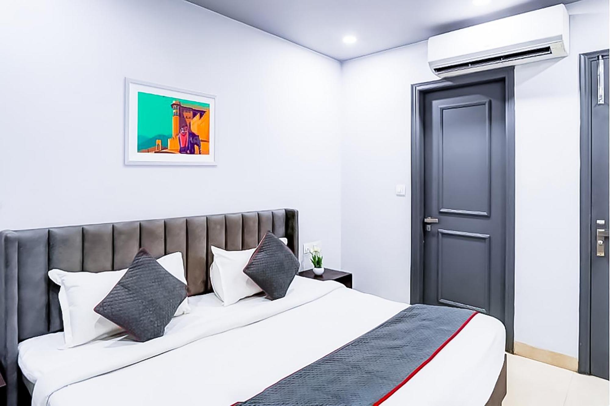 Family Rooms Inn - Shalimarbagh New Delhi Exterior foto